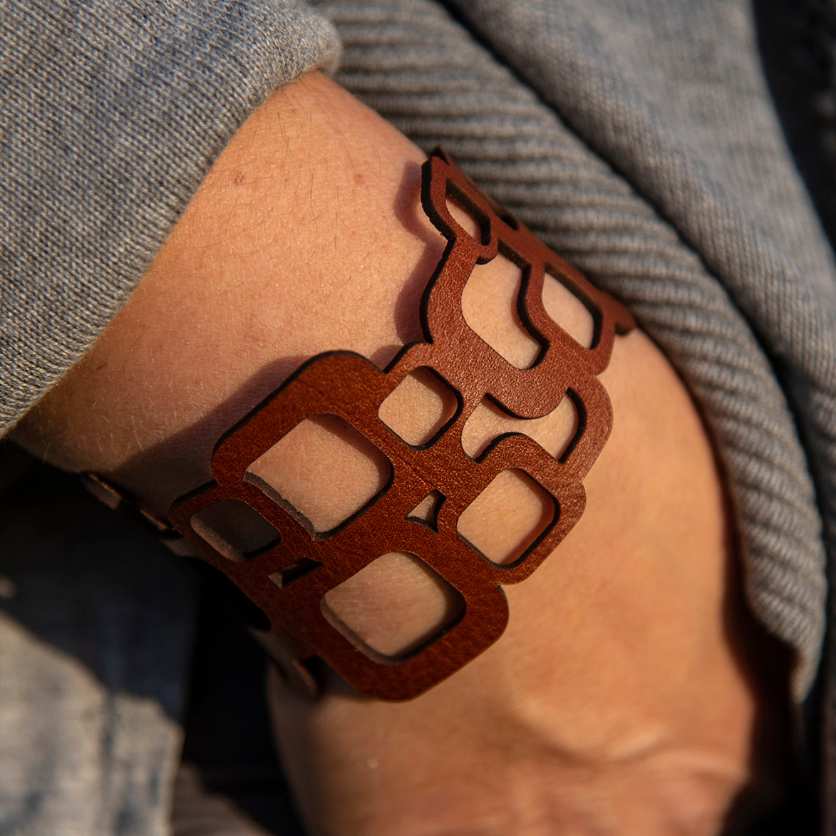 Laser clearance cut bracelet